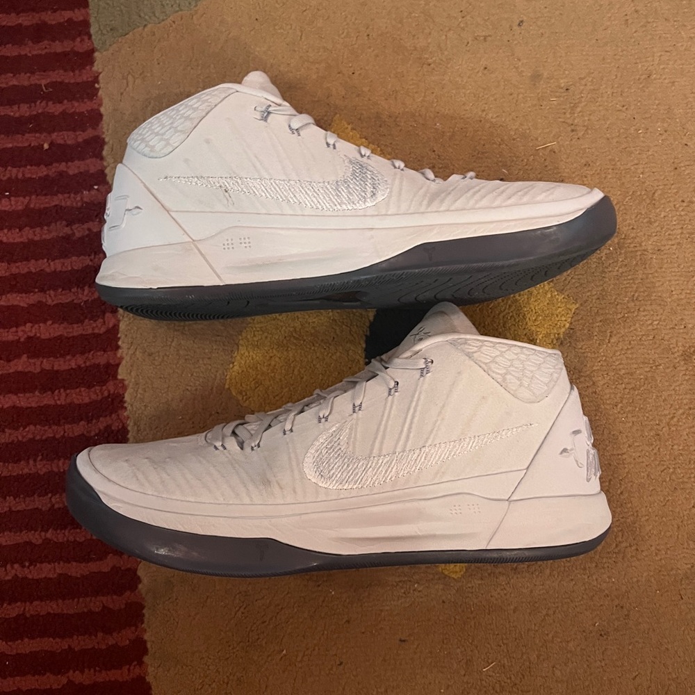 Nike Kobe AD Pure Platinum Men’s size 11.5